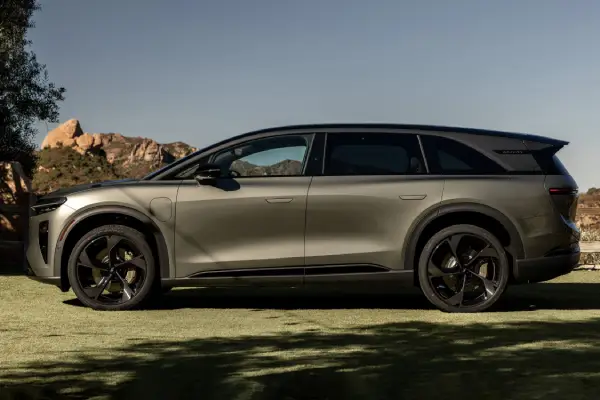 1. Lucid Gravity Grand Touring