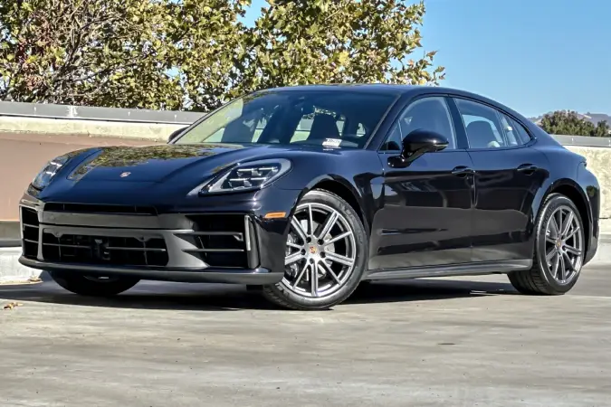 2025 Porsche Panamera Turbo S 2