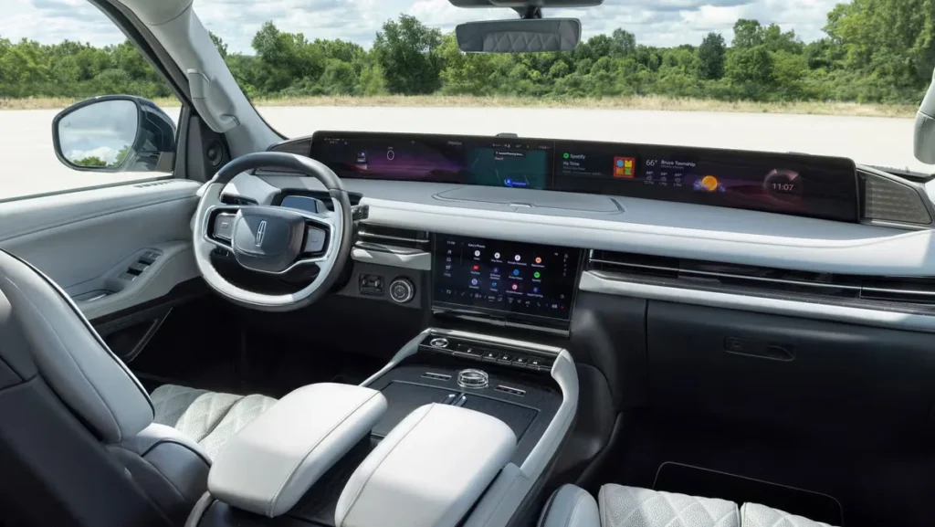 Lincoln Navigator interior
