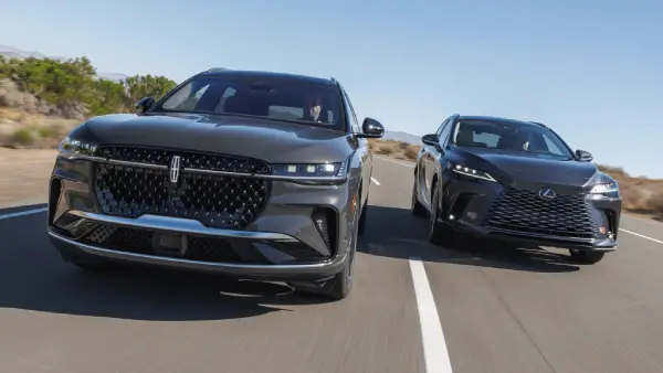 2025 Lincoln Nautilus vs Lexus RX-3