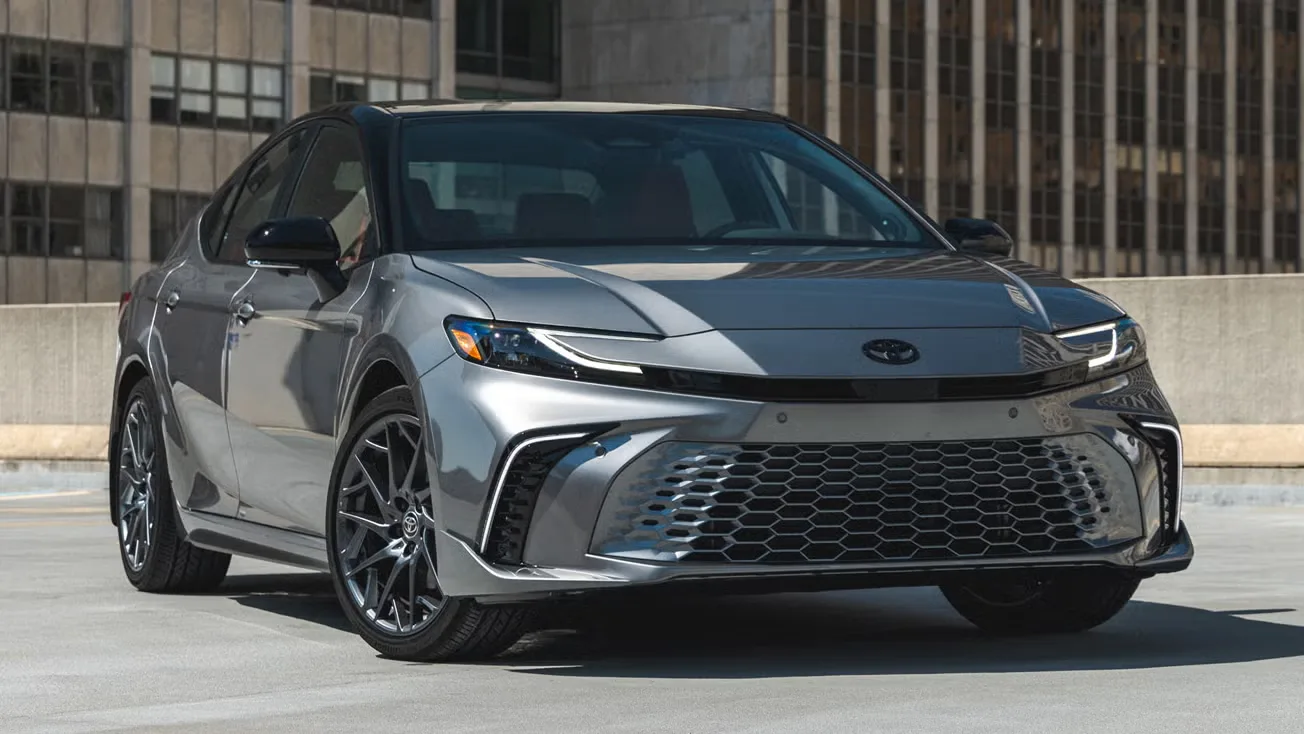 2025 Toyota Camry Hybrid Sedan