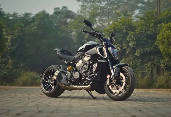 2026 Ducati Diavel V4 RS-3