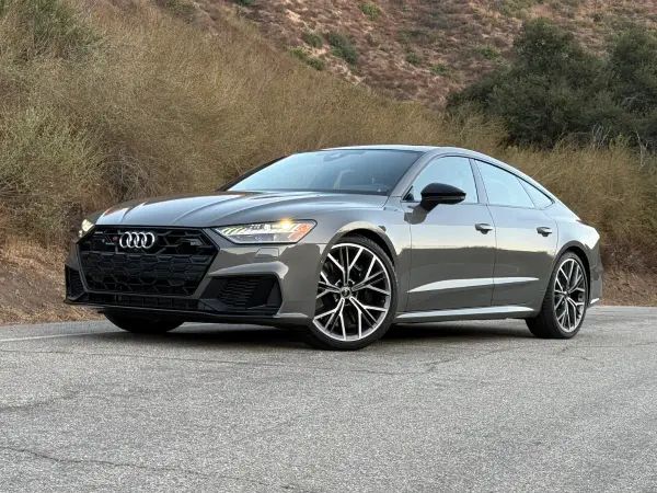 Audi S7-1