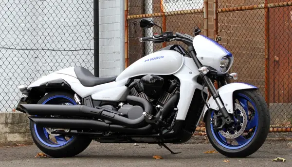 Suzuki Boulevard M109R 2