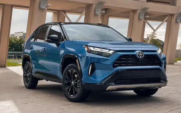 Toyota RAV4 Hybrid (1)