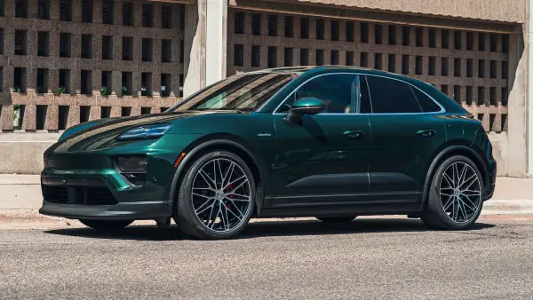 Porsche Macan 4S Electric