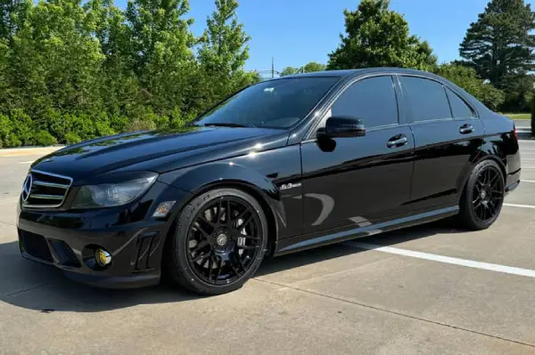 Mercedes-AMG W204 C63