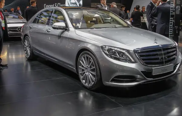 Mercedes-Benz S600