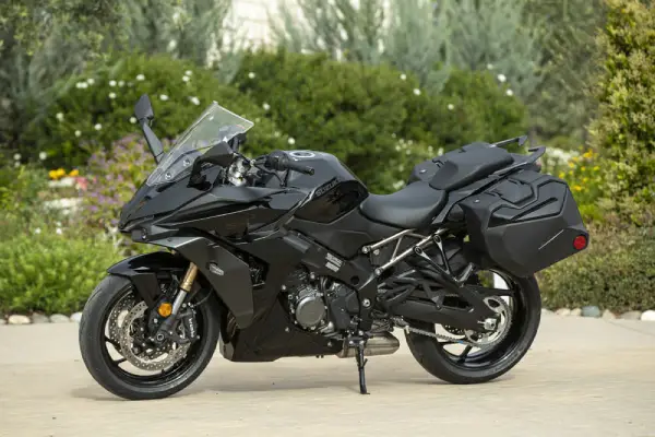 Suzuki GSX-S1000GT+
