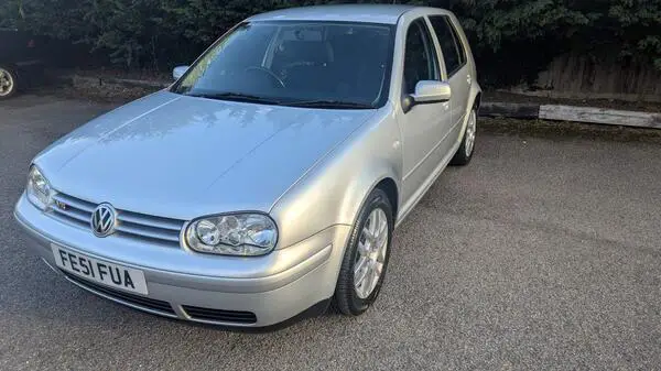 Volkswagen Golf VR5