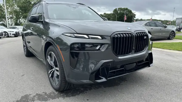 2026 BMW X7 M60i