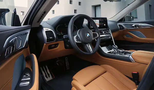 2026 BMW X8 interior