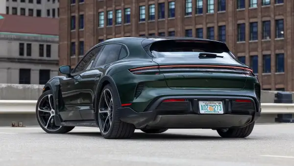 2026 Porsche Taycan GTS Sport Turismo