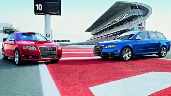 The Manual V8 Sedan Everyone Forgot — And That’s Exactly Why It’s a 2026 Steal