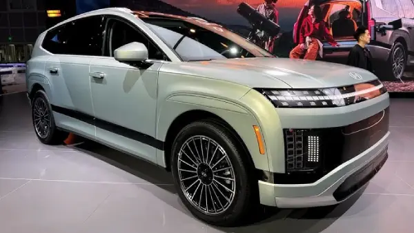 Hyundai Ioniq 9 Calligraphy