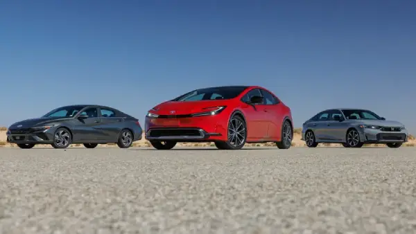 Honda Civic vs Corolla vs Toyota Prius