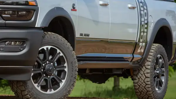 2027 Ram 2500 Hemi Review