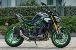 Kawasaki Z900 Review