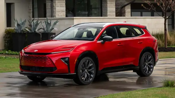 Toyota Crown Signia