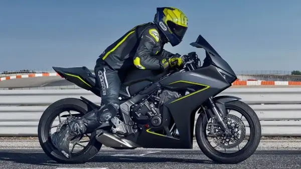 Inline-Four Sports Bike In 2026