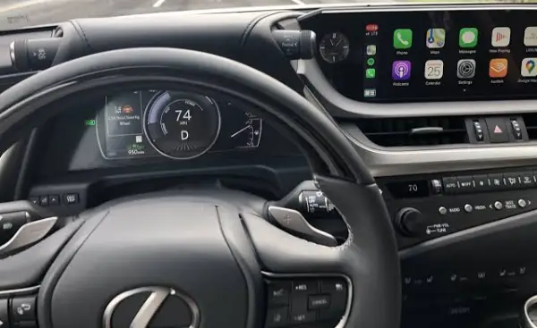 Lexus ES 300h interior