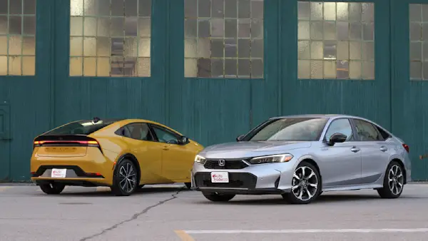 Honda Civic Hatchback Hybrid vs Prius